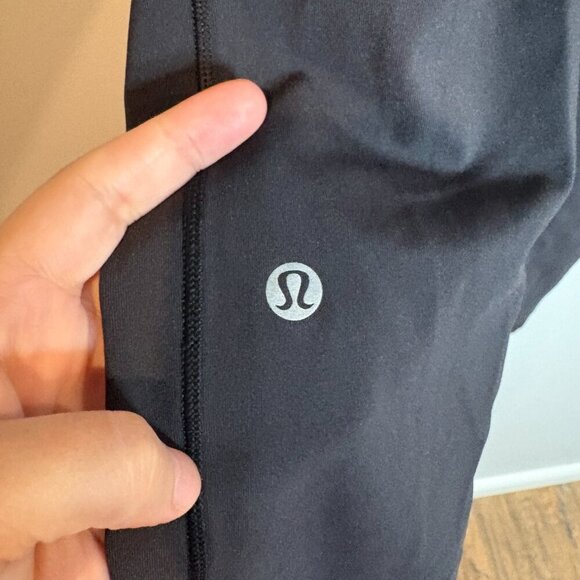 Lululemon Speed Up Tight *Full-On Luxtreme 28" Black - Picture 4 of 7
